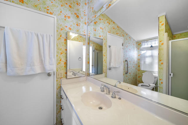 33440 Carlsbad Circle, Thousand Palms CA: https://media.crmls.org/mediaz/30633046-26c2-452e-bc0a-a3266efd57d2.jpg