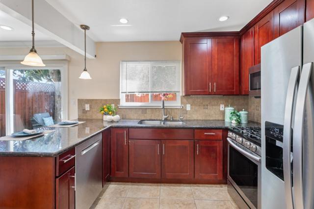 40189 Santa Teresa, Fremont CA: https://media.crmls.org/mediaz/306373f7-88c5-4cc2-8023-75b63264021f.jpg