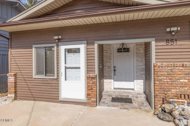 Detail Gallery Image 2 of 27 For 851 Pine Knot Ave, Big Bear Lake,  CA 92315 - 4 Beds | 3 Baths