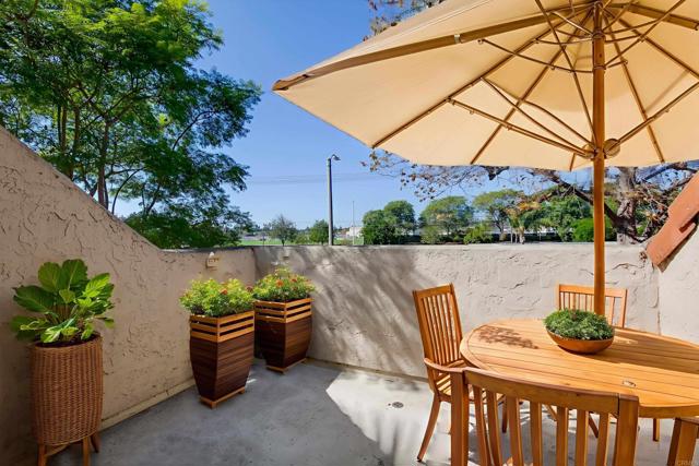 Detail Gallery Image 21 of 40 For 383 N Melrose Dr #F,  Vista,  CA 92083 - 2 Beds | 2 Baths