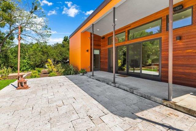 14835 Baranga Lane, Saratoga CA: https://media.crmls.org/mediaz/3064b02c-e498-425b-ba33-0211ece1262e.jpg