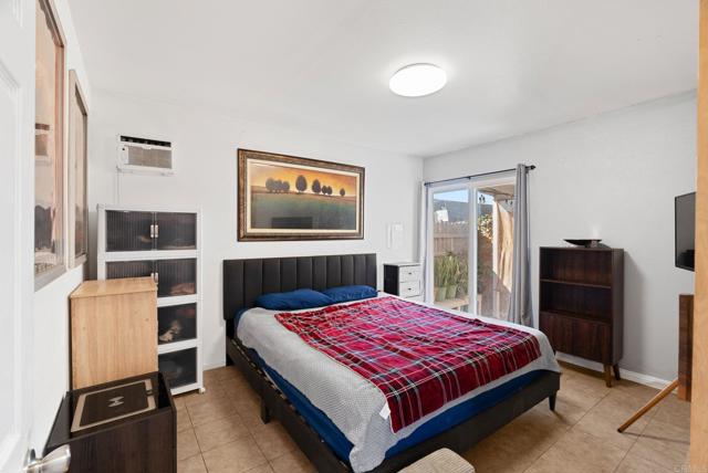 Detail Gallery Image 14 of 34 For 10517 S Normandie Ave., Los Angeles,  CA 90044 - 3 Beds | 1/1 Baths