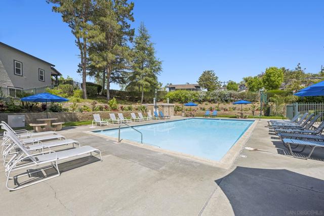 1198 Gazania Ct, San Marcos CA: https://media.crmls.org/mediaz/30652707-8045-45eb-8f22-7954436b6dd4.jpg