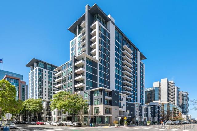 425 W Beech St, San Diego CA: https://media.crmls.org/mediaz/306588e3-ae35-4efc-a6d6-62463b9c8613.jpg