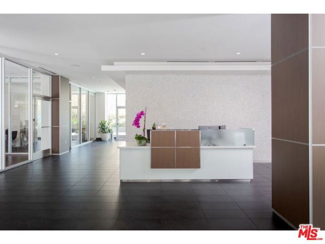 3460 W 7th Street, Los Angeles CA: https://media.crmls.org/mediaz/30661690-a083-4960-a71a-1f85961fb3ea.jpg