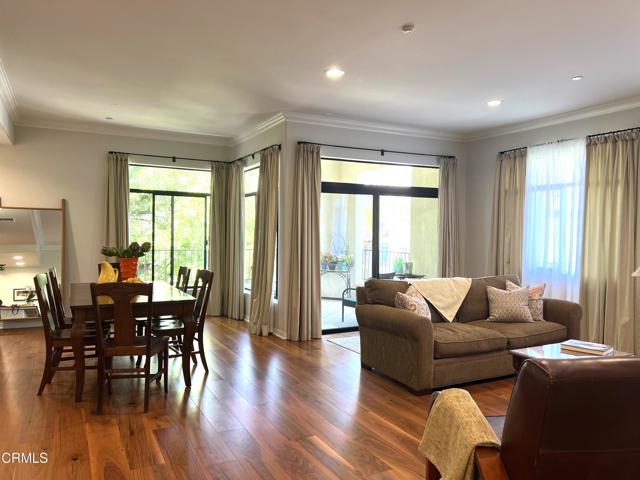 748 Locust Street, Pasadena CA: https://media.crmls.org/mediaz/30672112-a83e-45da-afd8-9b2a4fb8dd2f.jpg