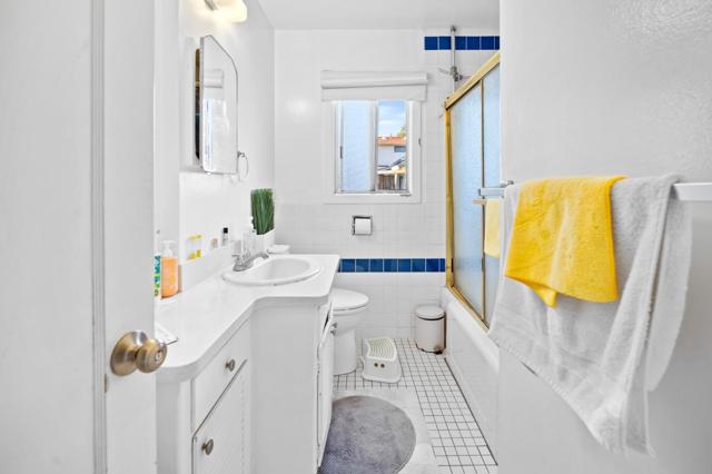 2066 Sterling Avenue, Menlo Park CA: https://media.crmls.org/mediaz/3067618a-b32a-4297-aaf1-ab2e19ab1c0a.jpg