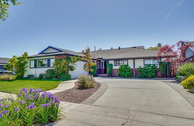 1592 Chambers Drive, San Jose CA: https://media.crmls.org/mediaz/3067eed6-b97a-4f92-b498-8bd2d71fdb49.jpg