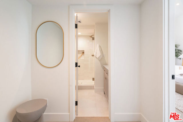 13245 Fiji Way, Marina del Rey CA: https://media.crmls.org/mediaz/3069a551-2b87-4566-8c5d-db5013fd9380.jpg