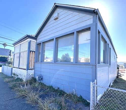 175 Spruce Avenue, South San Francisco CA: https://media.crmls.org/mediaz/3069c35f-e934-4eb8-be83-d60f924a3be0.jpg