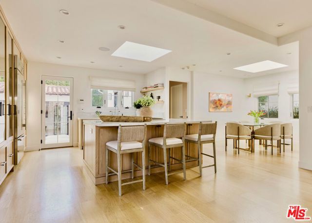 Image 7 of 41 For 408 Westbourne Drive