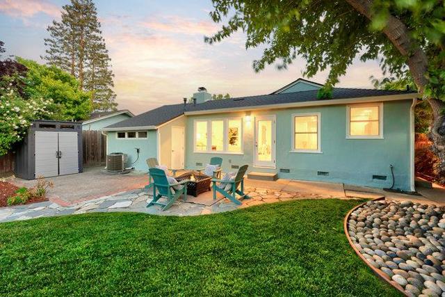 843 15th Avenue, Menlo Park CA: https://media.crmls.org/mediaz/306b5db3-86cb-4712-8125-0fe65f093254.jpg