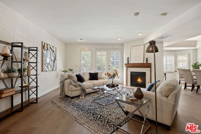 18135 Burbank Boulevard, 6 photo 6