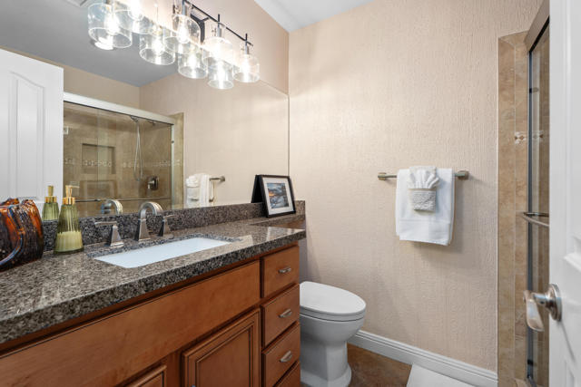 58 Sutton Place E, Palm Desert, CA 92211