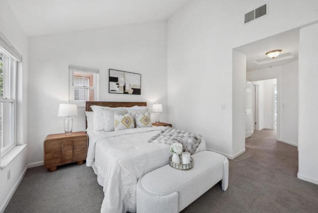 139 Pacchetti Way, Mountain View CA: https://media.crmls.org/mediaz/306d7c0b-6949-4086-a3d8-e1c04afe92bd.jpg