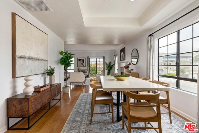 11827 Goshen Avenue, Los Angeles CA: https://media.crmls.org/mediaz/306d829e-7700-429f-b158-93bd1f136d8a.jpg
