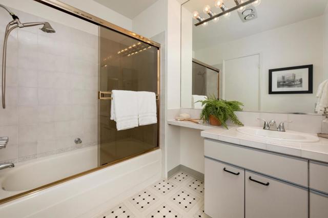 35 28th Avenue, San Mateo CA: https://media.crmls.org/mediaz/306e3c31-12ee-4554-a699-e85f79a60053.jpg