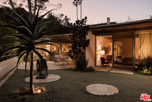 Drew Fenton | 840 N Kenter Avenue Los Angeles CA | MLS: 7409312