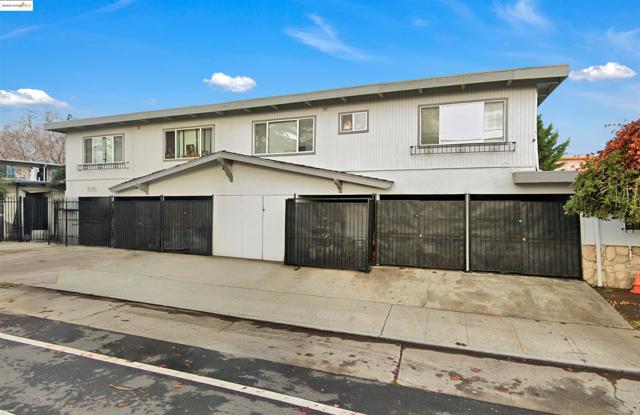 Image 13 of 15 For 9326 Bancroft Ave