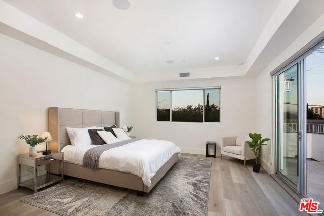 6064 Saturn Street, Los Angeles CA: https://media.crmls.org/mediaz/306f1d12-b914-45c2-a639-7f2f1af78858.jpg