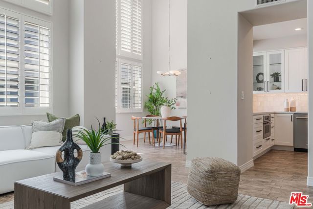 7100 Playa Vista Drive, Playa Vista CA: https://media.crmls.org/mediaz/306f535a-3e64-4c31-a795-f9772d2a6b15.jpg