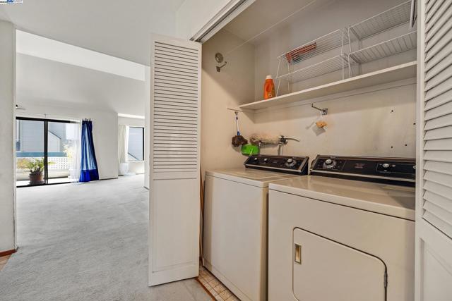 3754 N Stoneglen, Richmond CA: https://media.crmls.org/mediaz/30714d42-8b11-4771-a335-8c2de67d575c.jpg
