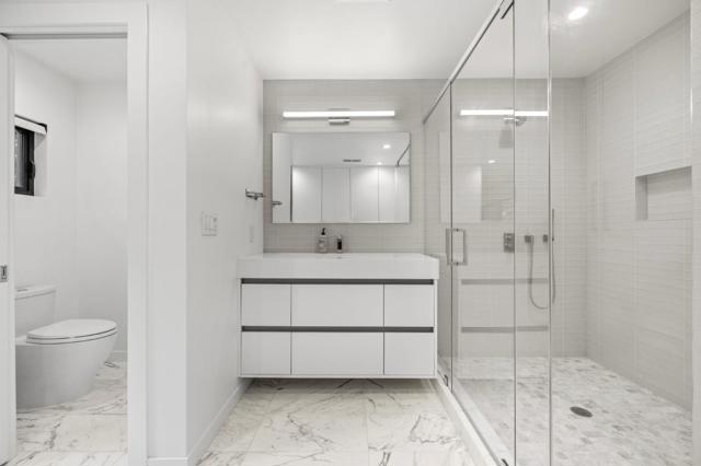 244 Roblar Avenue, Hillsborough CA: https://media.crmls.org/mediaz/3071d8cd-8508-4ca6-ae19-2300c01a821a.jpg