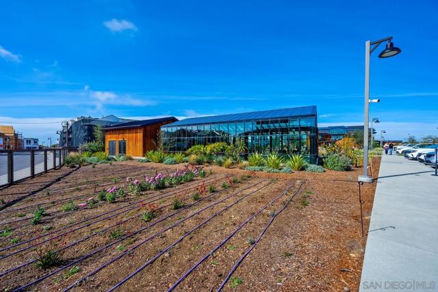 1216 Molara Ln, Encinitas CA: https://media.crmls.org/mediaz/3071ee1e-57de-42ff-b6a6-125ebb9b6804.jpg