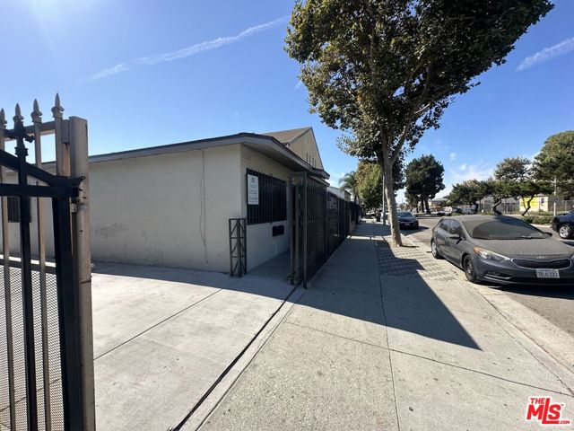 12414 Wilmington Avenue, Compton, California 90222, ,Multi-Family,For Sale,Wilmington,24427761