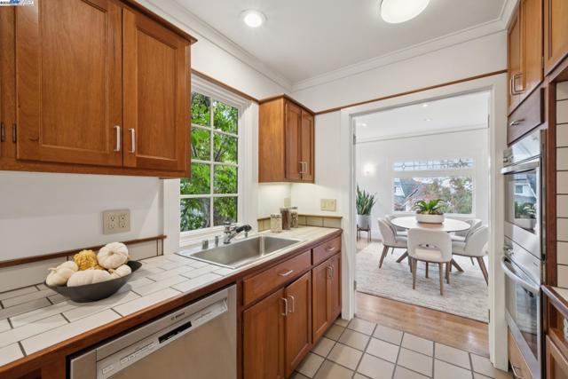 Image 13 of 51 For 1149 Amador Avenue