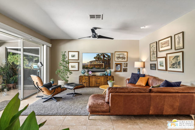 2072 S Bobolink Lane, Palm Springs, CA 92264