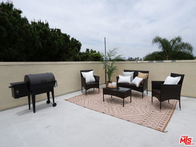 11428 National Boulevard, Los Angeles CA: https://media.crmls.org/mediaz/307622ca-2a8b-4da7-837a-16a303d1a728.jpg