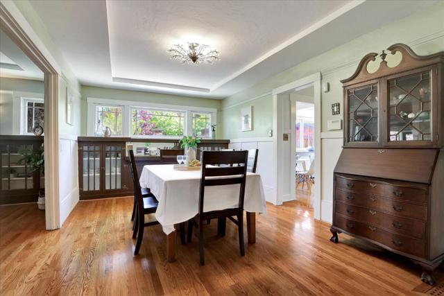 355 S 17th Street, San Jose CA: https://media.crmls.org/mediaz/3076e33d-c6d5-4c58-9208-81e7dd62c7b9.jpg