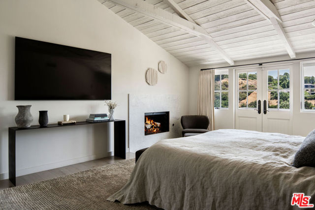 13240 Chalon Road, Los Angeles CA: https://media.crmls.org/mediaz/3077c34a-a3ab-4767-93fb-e584b9283674.jpg