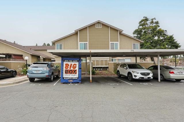 6872 Quebec Court, San Diego CA: https://media.crmls.org/mediaz/3077cf8b-e65e-43ce-a8ca-029294c80d0e.jpg