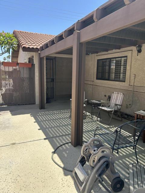 43705 Warner Trail, Palm Desert CA: https://media.crmls.org/mediaz/3077fd9a-003e-4804-bf90-e0c528fa6f57.jpg