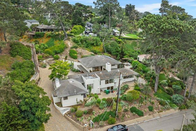 1859 Zapo Street, Del Mar CA: https://media.crmls.org/mediaz/3078a92d-ffd5-488d-becb-4d485e63e2f9.jpg