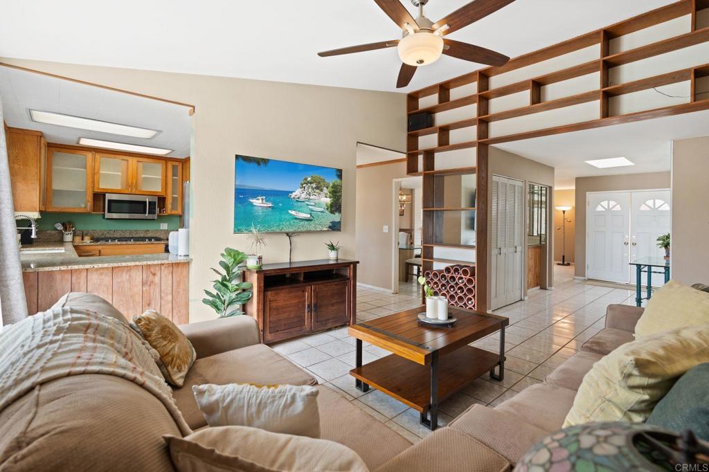 2002 Ladera Ct