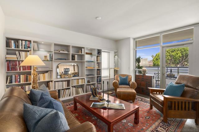 3812 Park Blvd, San Diego CA: https://media.crmls.org/mediaz/30794266-c16e-472d-abc4-b24ac9725f72.jpg