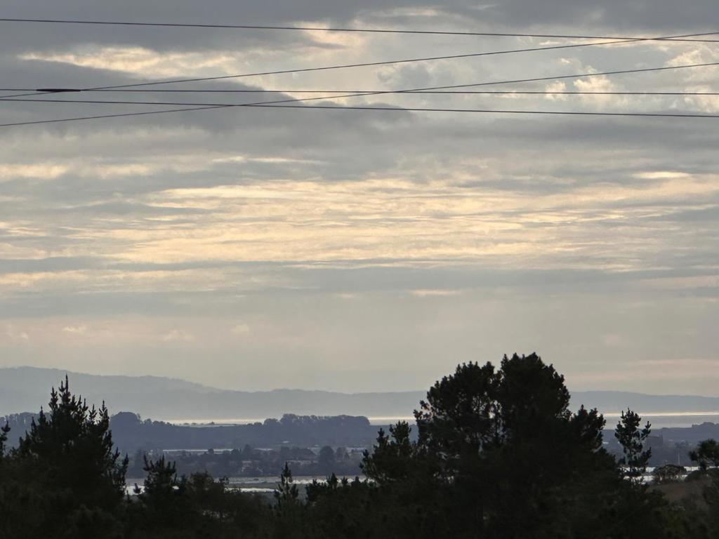 https://media.crmls.org/mediaz/307a8aee-6b84-4d2e-9d78-fc4f6bebb737.jpg?preset=X-Large