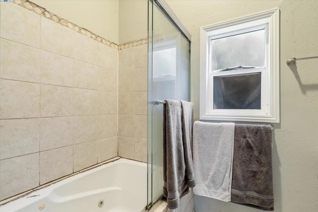 Image 10 of 23 For 22967 Maud Ave