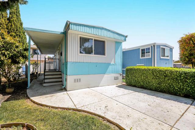 17754 Meekland Ave, Hayward CA: https://media.crmls.org/mediaz/307ad990-9d3c-4d97-ba01-34eb0a910393.jpg