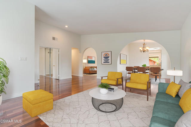2152 Coalfax Court, Thousand Oaks CA: https://media.crmls.org/mediaz/307af166-ac28-49af-8485-b6bd1d5eb128.jpg