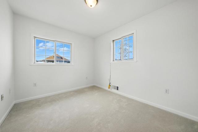2930 Magnolia Street, Oakland CA: https://media.crmls.org/mediaz/307b7a75-040a-441f-b2ed-0856c6faa552.jpg