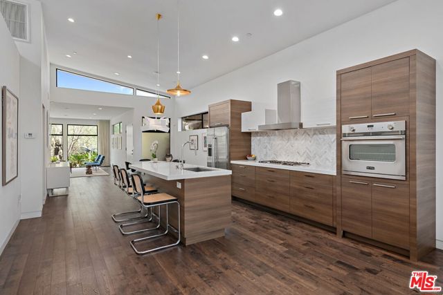 4276 Campbell Drive, Los Angeles CA: https://media.crmls.org/mediaz/307ba662-e4b0-4be0-a7f1-0b9d43cd2de4.jpg