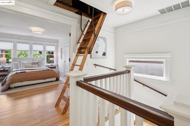 2732 Stuart St, Berkeley CA: https://media.crmls.org/mediaz/307baad5-488f-469f-b822-b33469377520.jpg