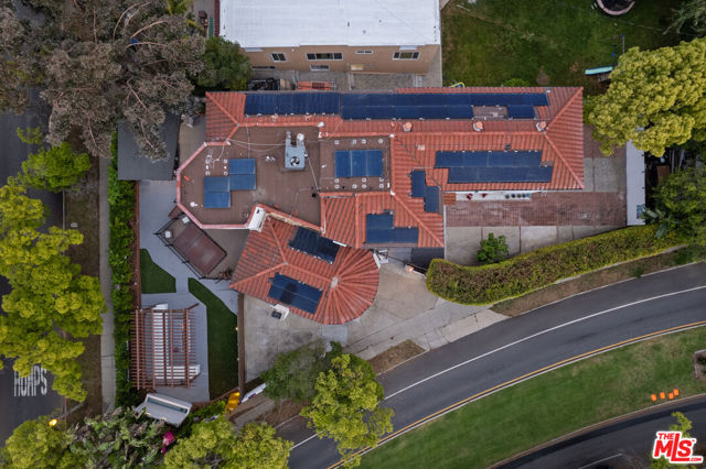 2240 Hillhurst Avenue, Los Angeles CA: https://media.crmls.org/mediaz/307bd41d-eec8-499b-887d-0bb30a3e68f1.jpg