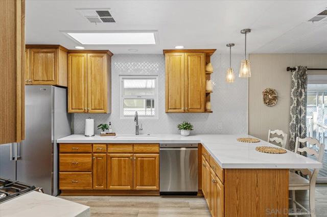 7305 San Luis, Carlsbad CA: https://media.crmls.org/mediaz/307bf38a-706a-4247-abd7-efa585af74b0.jpg