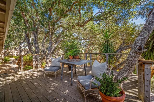 12500 Saddle Way, Carmel Valley CA: https://media.crmls.org/mediaz/307cb5cb-c0c1-452e-ae21-e9d995add45e.jpg