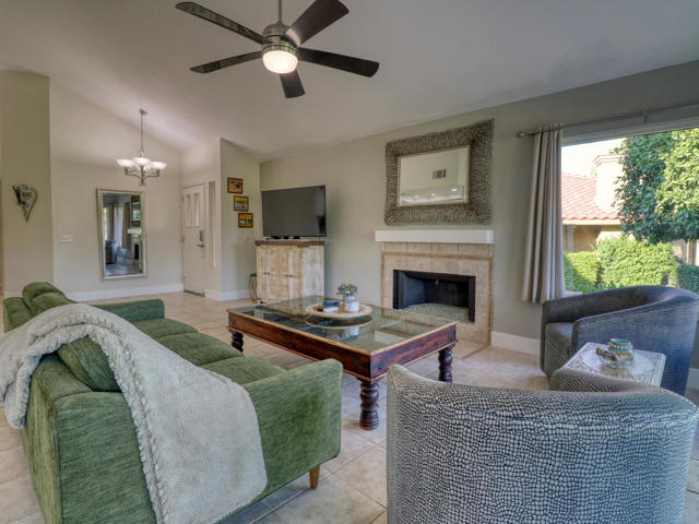Image 11 of 52 For 77897 Woodhaven Drive